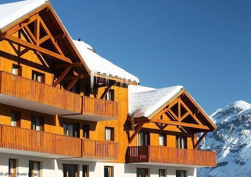 300m from ski slopes, 2nd floor, swimming pool, balcony, tv, ski locker, 25m², Puy-Saint-Vincent