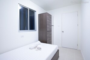 2 bedrooms, WiFi, bed sheets, wheelchair access