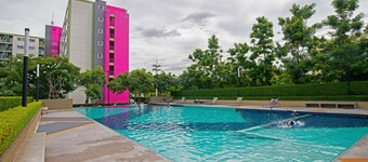 Apartamento familiar "Mi casa en Bangkok" A2 / 111 piscina, gimnasio, canchas, etc.