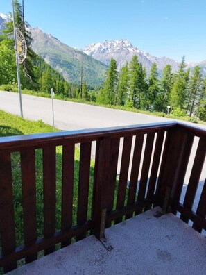 Property grounds - Wifi, Ground floor, swimming pool, balcony, parking, tv, ski locker, 39m², Puy-Saint-Vincent (Puy-Saint-Vincent)