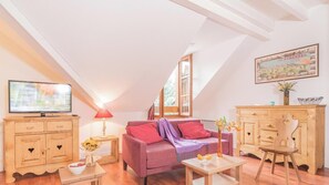 Living area - Wifi, 1st floor, swimming pool, balcony, tv, 34m², Saint Lary Soulan (Vignec)
