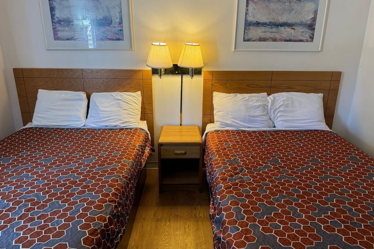 Habitación doble económica | 1 habitación, wifi gratis y ropa de cama