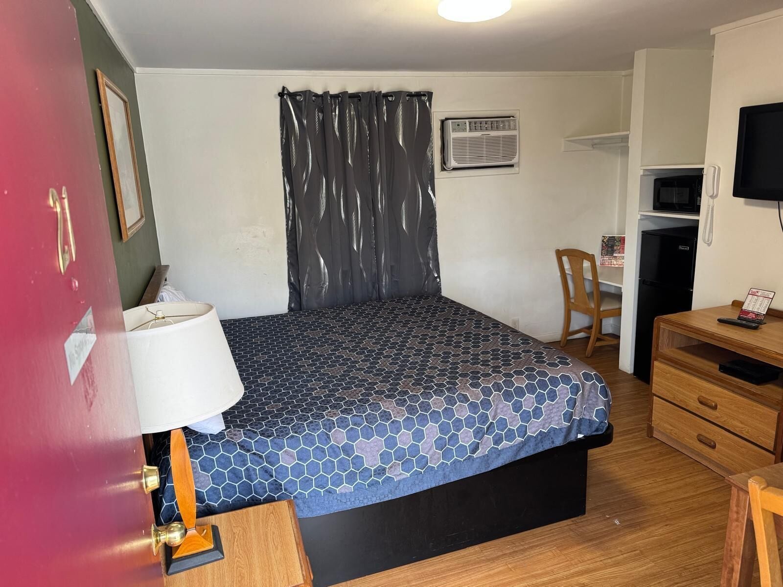 Coffres-forts dans les chambres, Wi-Fi gratuit, draps fournis