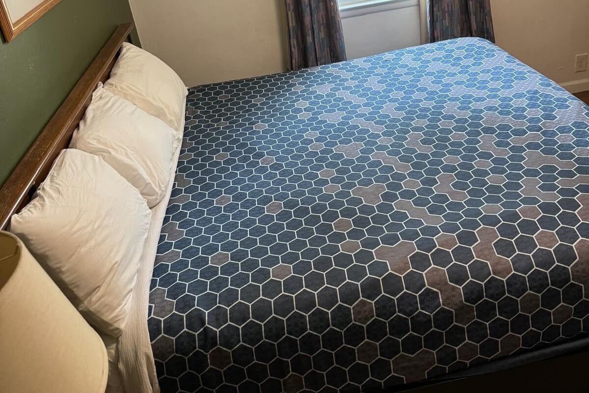 Habitación doble económica, 1 cama King size | 1 habitación, wifi gratis y ropa de cama