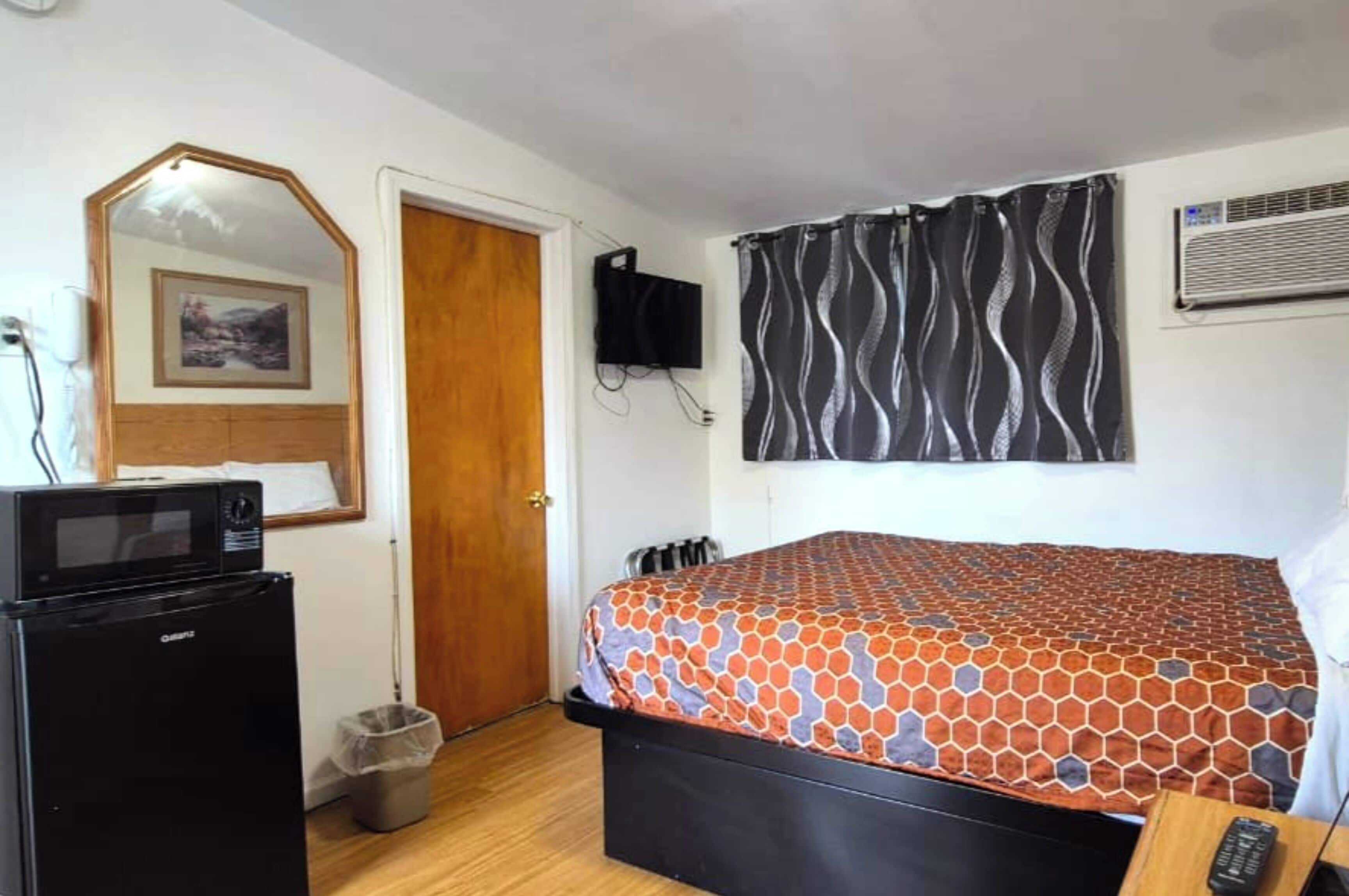 Room, 1 Queen Bed, Non Smoking