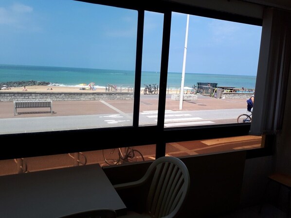 Interior - FACE TO THE CENTRAL BEACH for this pleasant T2 of 40m². (Capbreton)