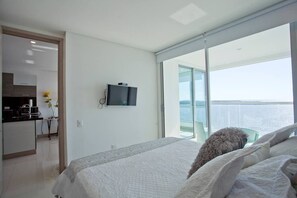 1 bedroom, WiFi, bed sheets - Beautiful luxury apartment with ocean view balcony (Cartagena)