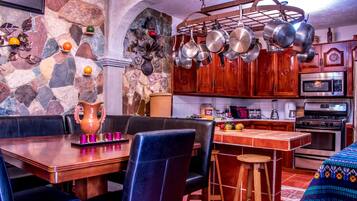 Basic Room | Living area | LCD TV