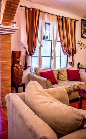 ทีวีจอแอลซีดี