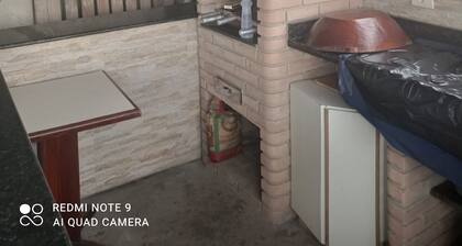 Der Nachtclub publiziert in familiärer Umgebung.