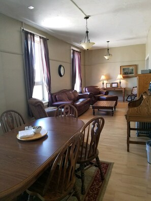 Interior - The Westland Suite - Historic Lodging, Contemporary Comforts (Chester)