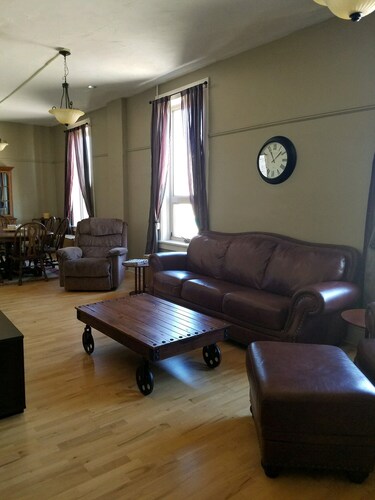 The Westland Suite - Historic Lodging, Contemporary Comforts