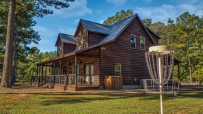 Exterior - HochaHoma Luxury Cabin-Game Room, Hot Tub, Fire Pit, Shuffleboard! (Broken Bow)