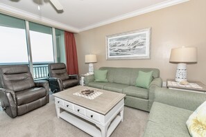 Smart TV, lettore DVD, libri