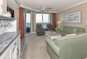 Smart TV, lettore DVD, libri