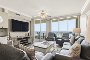 Smart TV, DVD player, books - MVG 610 3 Bedroom 3 Bath Oceanfront (North Myrtle Beach)
