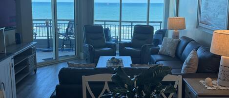 Smart TV, DVD player, books