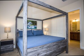 3 bedrooms, desk, iron/ironing board, WiFi