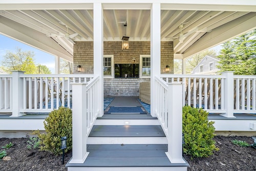 Greenport Gem: Private Saltwater Pool, Awesome Basement, Walk to Everything!