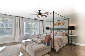 3 bedrooms, desk, iron/ironing board, travel cot