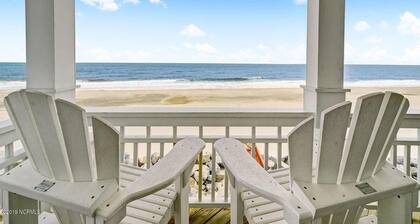 Dolphin Watch: Oceanfront! 5BR / 3. 5BA, accĂšs direct Ă la plage, Carolina Beach