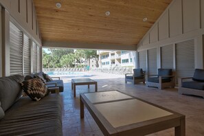 Terrace/patio - Top Floor, Amazing Views, Newly Renovated, Highly Rated, Marine Veteran Owned (Hilton Head Island)