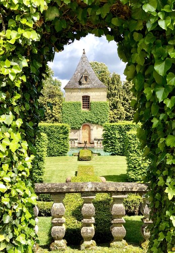 Charming house with private heated pool and 2 bedrooms, Dordogne, Sarlat