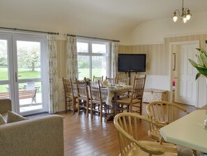 Dining - Kinnelhook Holiday Cottage (Lochmaben, near Lockerbie)