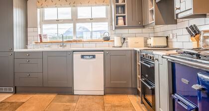 4 bedroom accommodation in Dundonnell