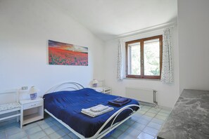 2 Schlafzimmer, Reisekinderbett, WLAN, Bettwäsche