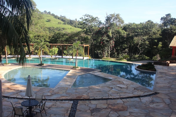 Outdoor pool - Cachoeira do Macuco Boutique Hotel (Guape)