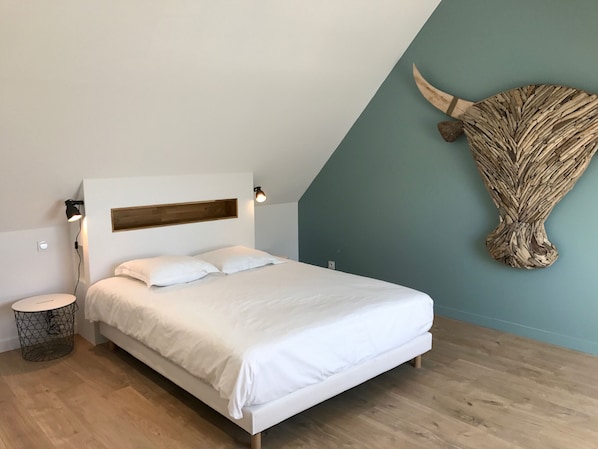 4 chambres, fer et planche à repasser, Wi-Fi gratuit, draps fournis