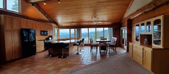 Amazing Home Priest Lake, Gorgeous Lake n Mtn Views,