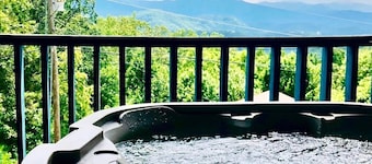 Awesome Mountain Views/Near DwTn Gatlinburg/HotTub