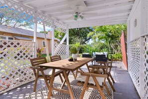 Outdoor dining