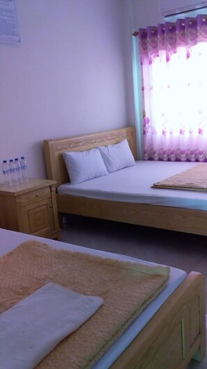 Quadruple Room - Son Dong Hotel (Van Don)