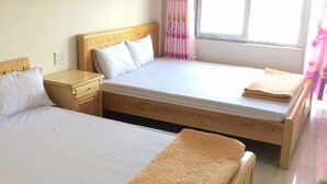 Unclassified image, 2 of 7, button - Son Dong Hotel (Van Don)