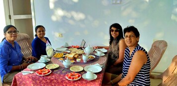 Daily full breakfast for a fee