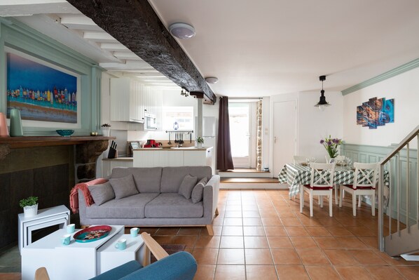 Fernseher, Stereoanlage