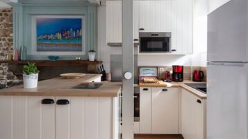 Réfrigérateur, micro-ondes, four, lave-vaisselle