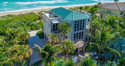 Chateau de la Mer: Gated Fla Beach Estate w/ heated pool, hot tub, elevator.