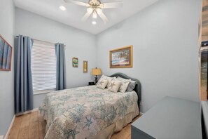 2 chambres, fer et planche à repasser, Wi-Fi gratuit, draps fournis