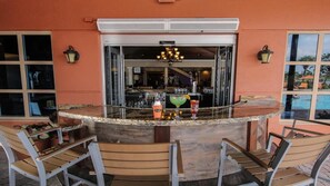 Bar (in der Unterkunft)