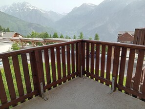 Property grounds - Wifi, Ground floor, swimming pool, balcony, parking, tv, ski locker, 39m², Puy-Saint-Vincent (Puy-Saint-Vincent)