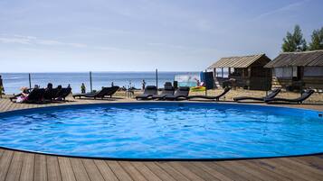 Piscine extérieure (ouverte en saison)