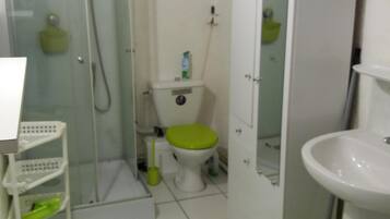 Een douche, een haardroger