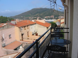 Outdoor dining - Homerez - Apartment in Port-Vendres. (Port-Vendres)