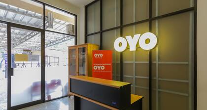 Super OYO 866 Idola Residence