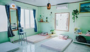 Quadruple Room (Mattress Only) | Desk, iron/ironing board, free WiFi, bed sheets - Nha Sin's Homestay - Hostel (Tuy Hoa)