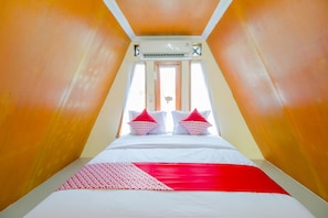 Family Suite | Soundproofing, free WiFi, bed sheets